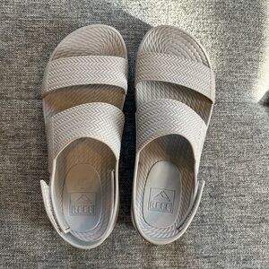 Reef Water Vista Sandals Size 7